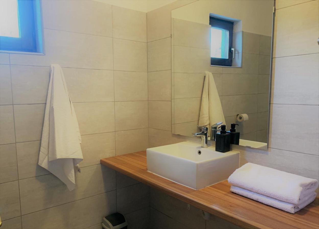 Apartments Parac بيتريتْشاني المظهر الخارجي الصورة