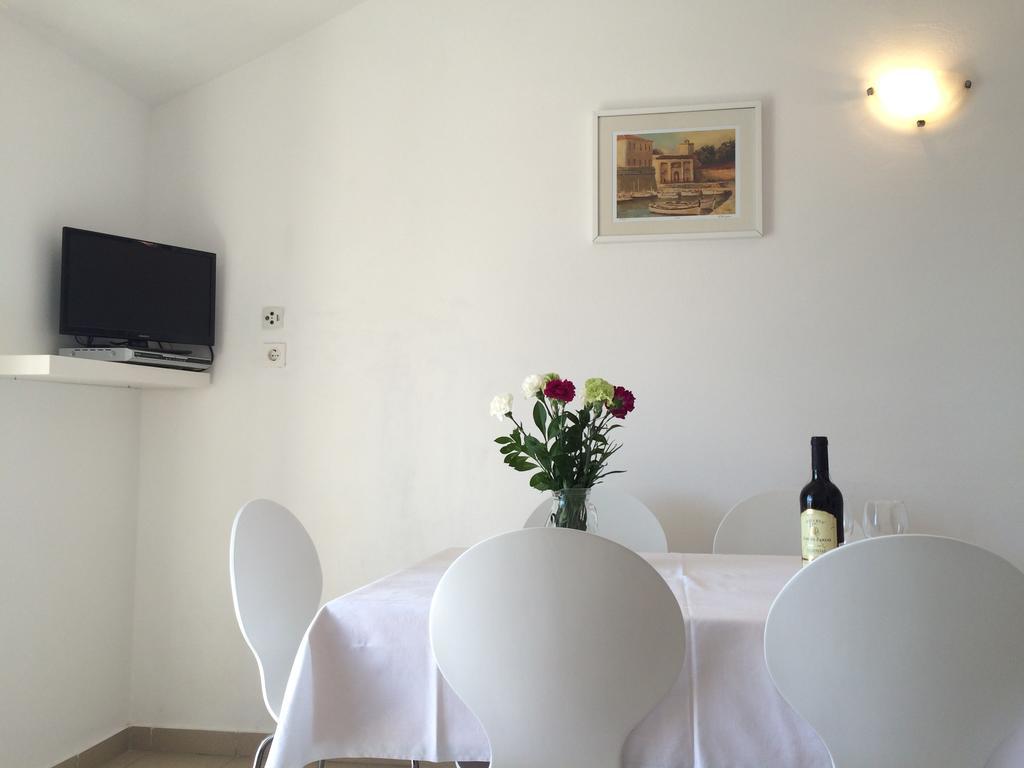 Apartments Parac بيتريتْشاني المظهر الخارجي الصورة
