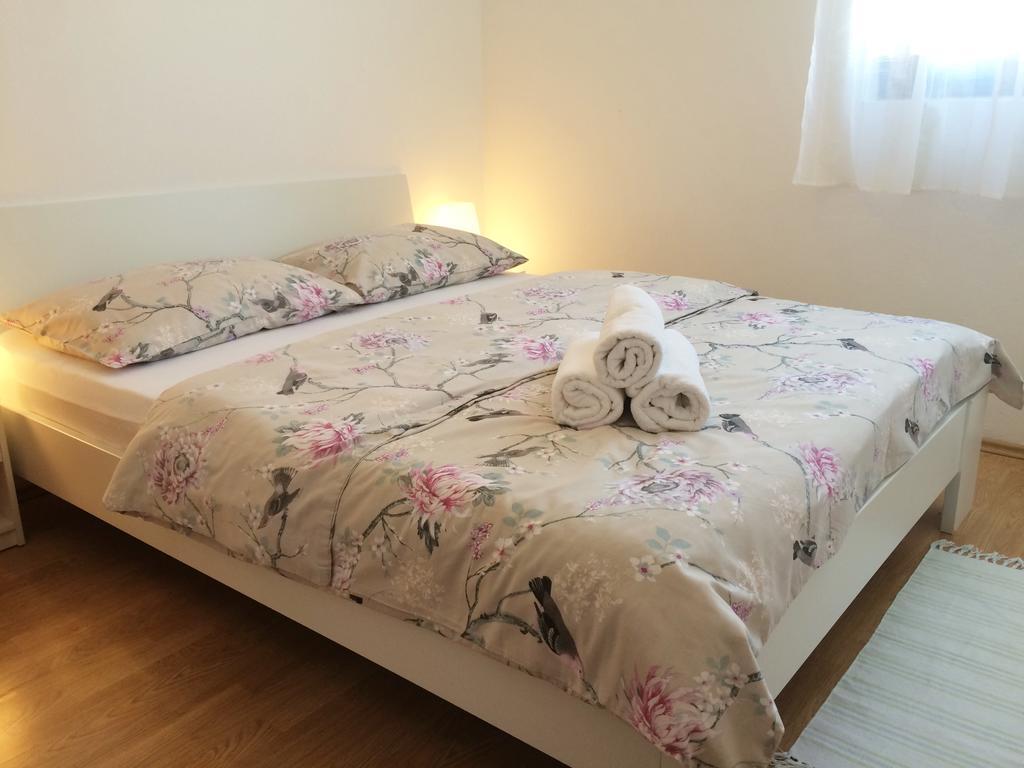 Apartments Parac بيتريتْشاني المظهر الخارجي الصورة